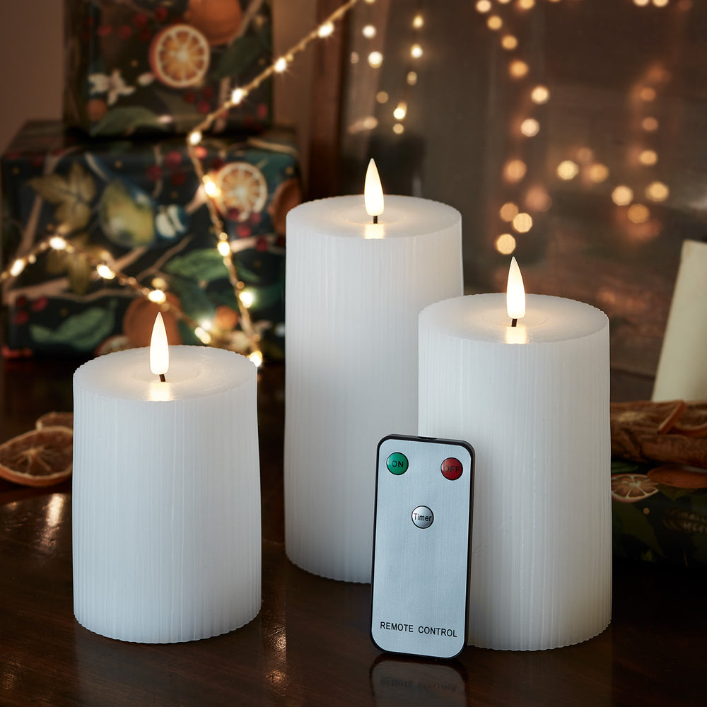 TruGlow® LED Kerzen Trio geriffelt weiß mit Fernbedienung