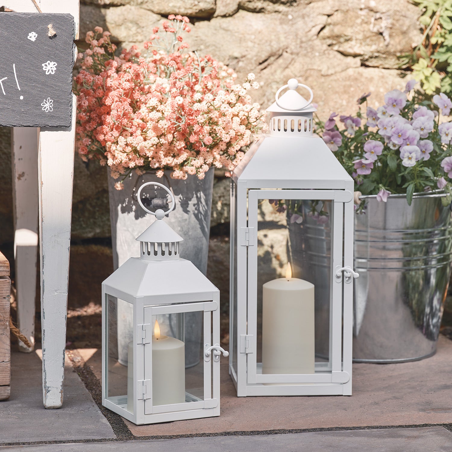 2er Set Perth Metall Laternen weiß mit TruGlow® Outdoor Kerzen mit