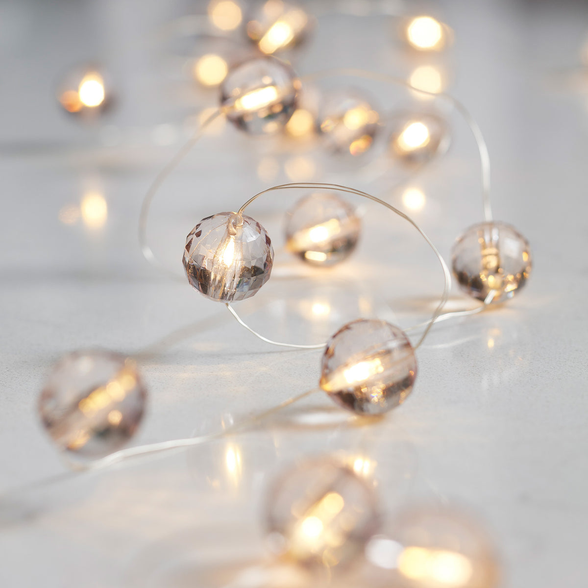 Kaleora LED Lichterkette Kristallkugeln 2m – 20 Warmweiße Crackle-LEDs Mit Timer, Batteriebetrieben (2x AA), Für Weihnachten, Hochzeit & Party