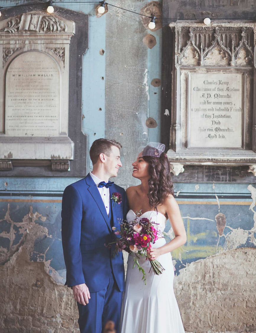 Bei dieser Hochzeit um Urban Look wurden Party-Lichterketten eingesetzt. Diese passen perfekt zu dem Thema. Finde noch mehr Urban Wedding Inspirationen bei Lights4fun.de.