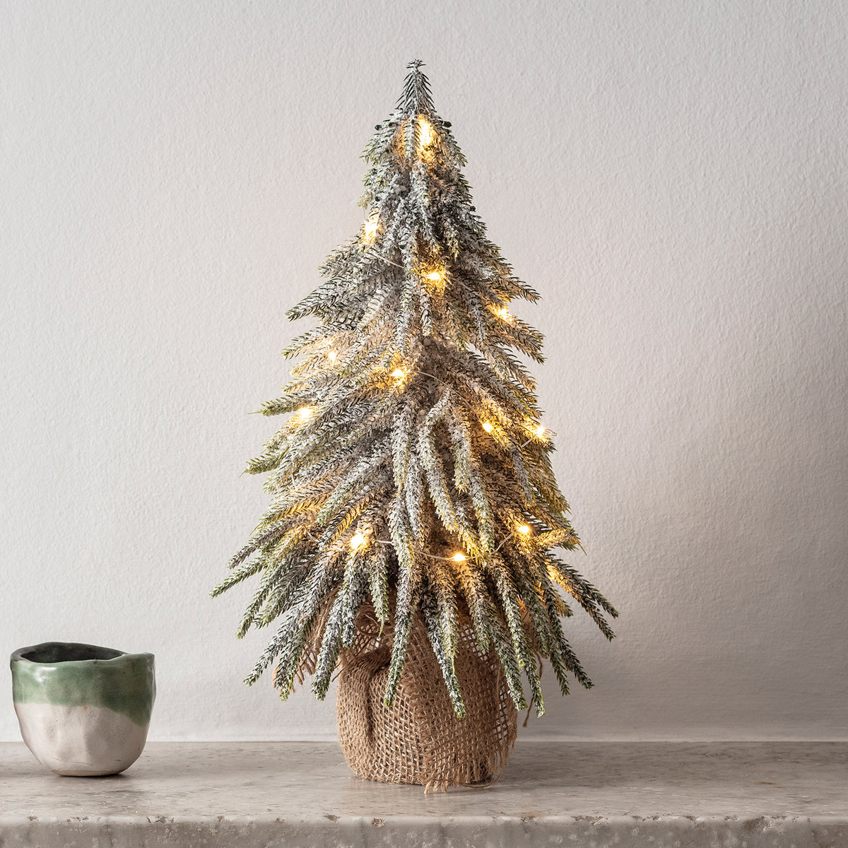 SOBEAU Mini-Weihnachtsbaum 60 Cm – Mit LED-Lichterkette (30 Warmweiße LEDs), Silberner Deko, Kugeln & Stern – Tischbaum Für Advent, Weihnachten & Büro – Batteriebetrieben (2x AA) Weihnachtsbaum Set Komplett