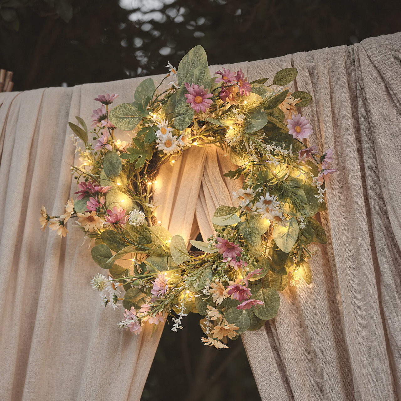 Beleuchteter 40cm LED‑Frühlingskranz mit Gänseblümchen & Timer