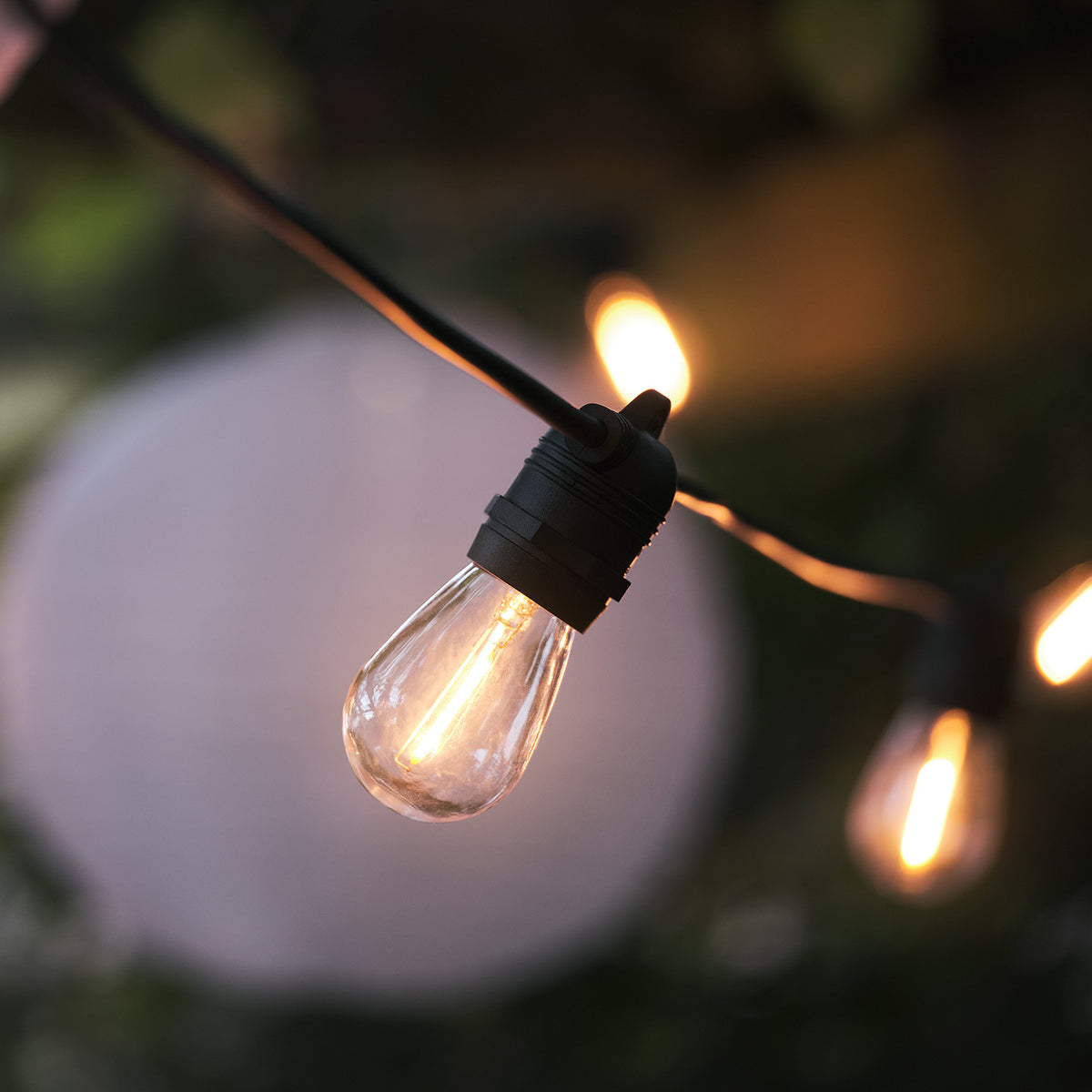 Ultimate Connect 190er LED Lichterkette Glühbirnen warmweiß koppelbar schwarzes Kabel