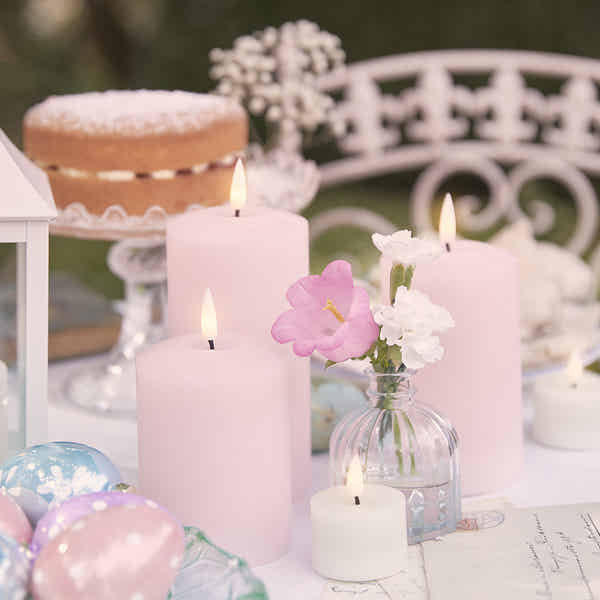 Lights4fun 3er Set LED TruGlow Kerzen Rosa, Geriffelt, Mit Timer, Batteriebetrieben – Für Den Innenbereich, Höhen 10