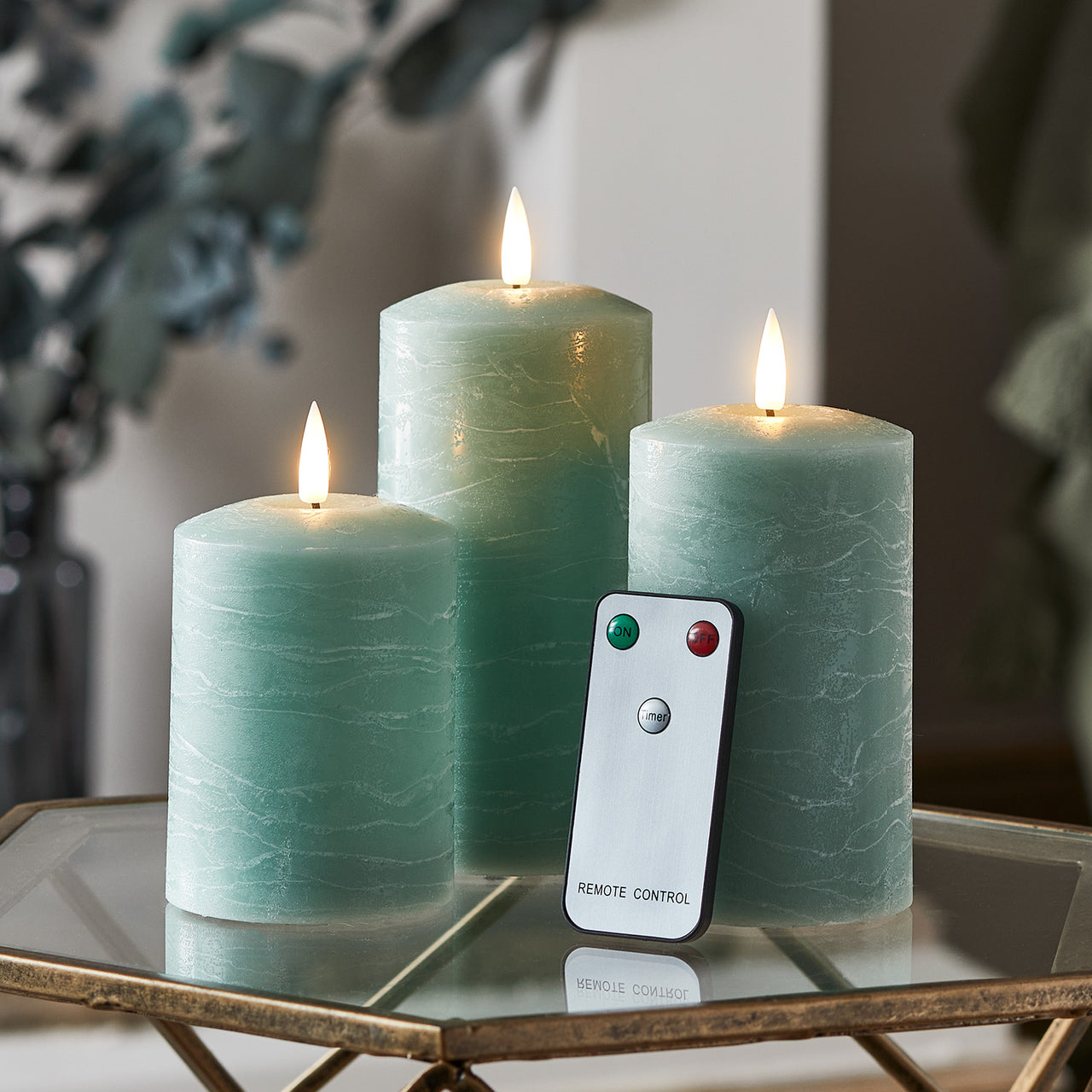TruGlow® LED Kerzen Echtwachs Trio eukalyptusgrün mit Fernbedienung