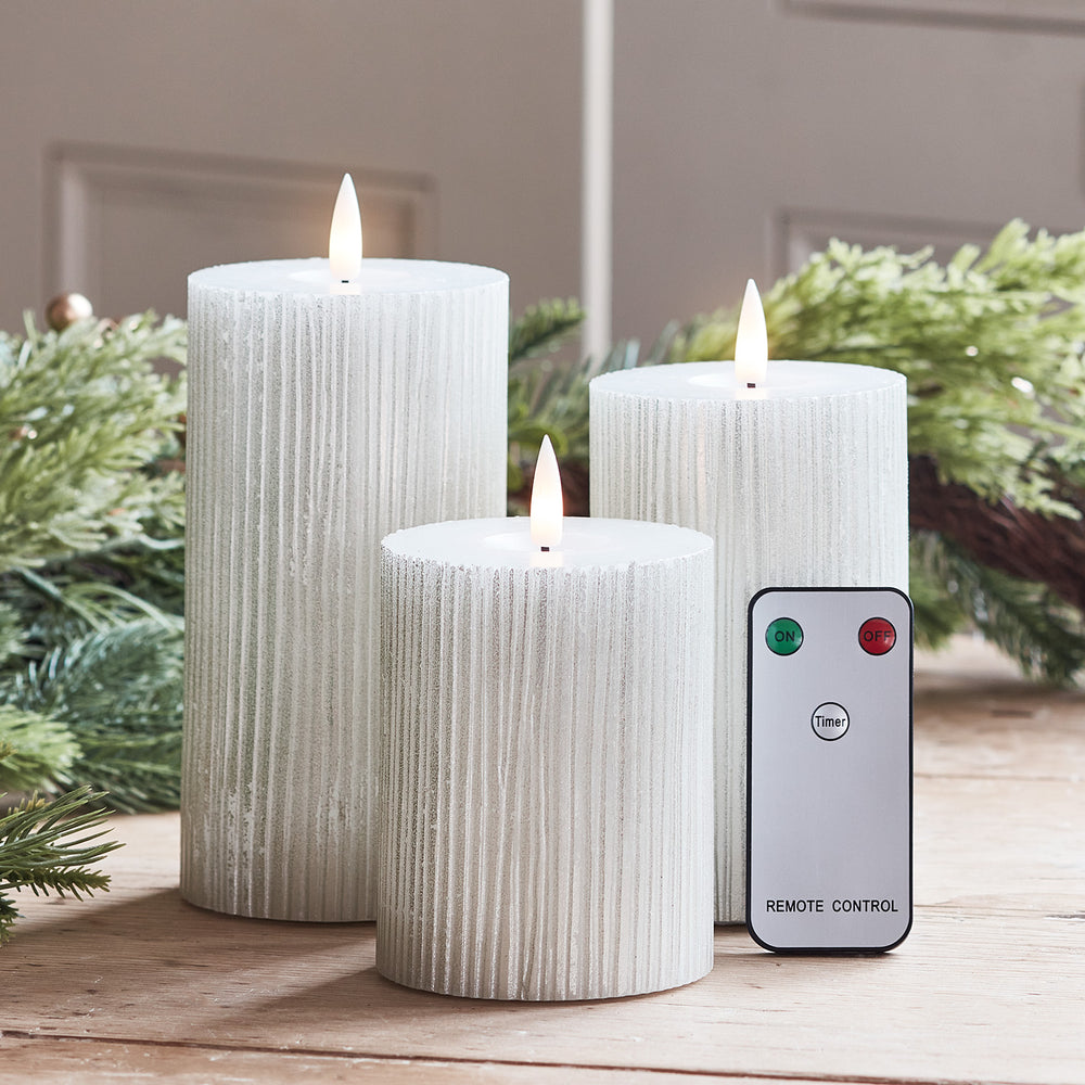TruGlow® LED Kerzen Echtwachs Trio geriffelt champagnerfarben mit Fernbedienung
