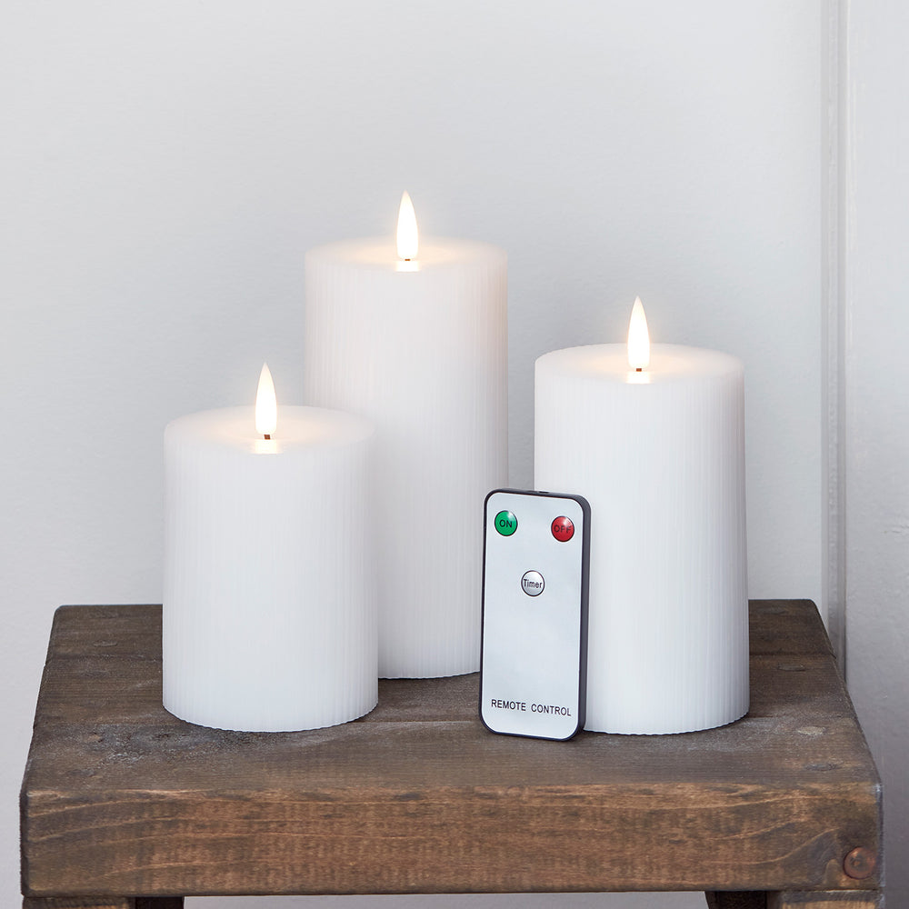 TruGlow® LED Kerzen Trio geriffelt weiß mit Fernbedienung