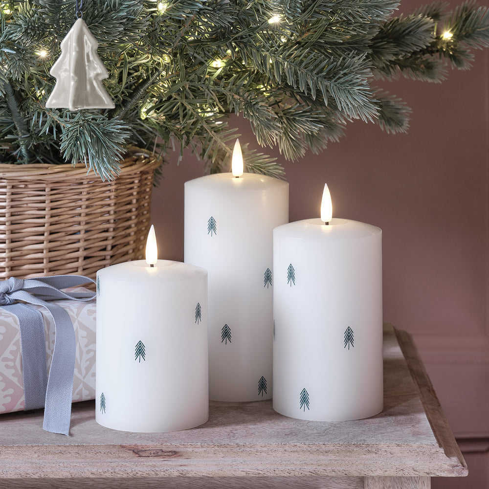 3er Set TruGlow® LED Kerzen Echtwachs mit Weihnachtsbäumen