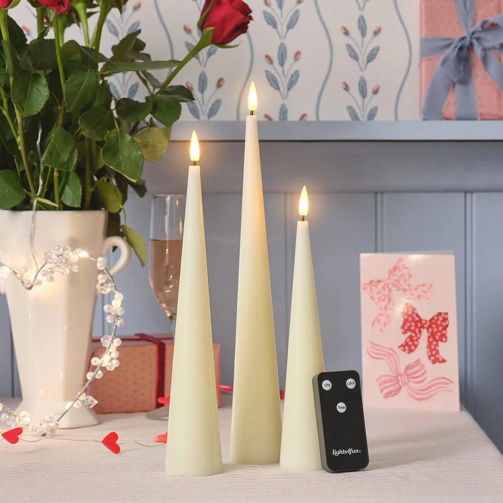 3er Set TruGlow® LED Kerzen in Kegelform elfenbeinfarben