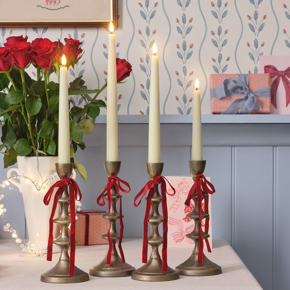 4er Set TruGlow® LED‑Stabkerzen in Elfenbein mit Fernbedienung