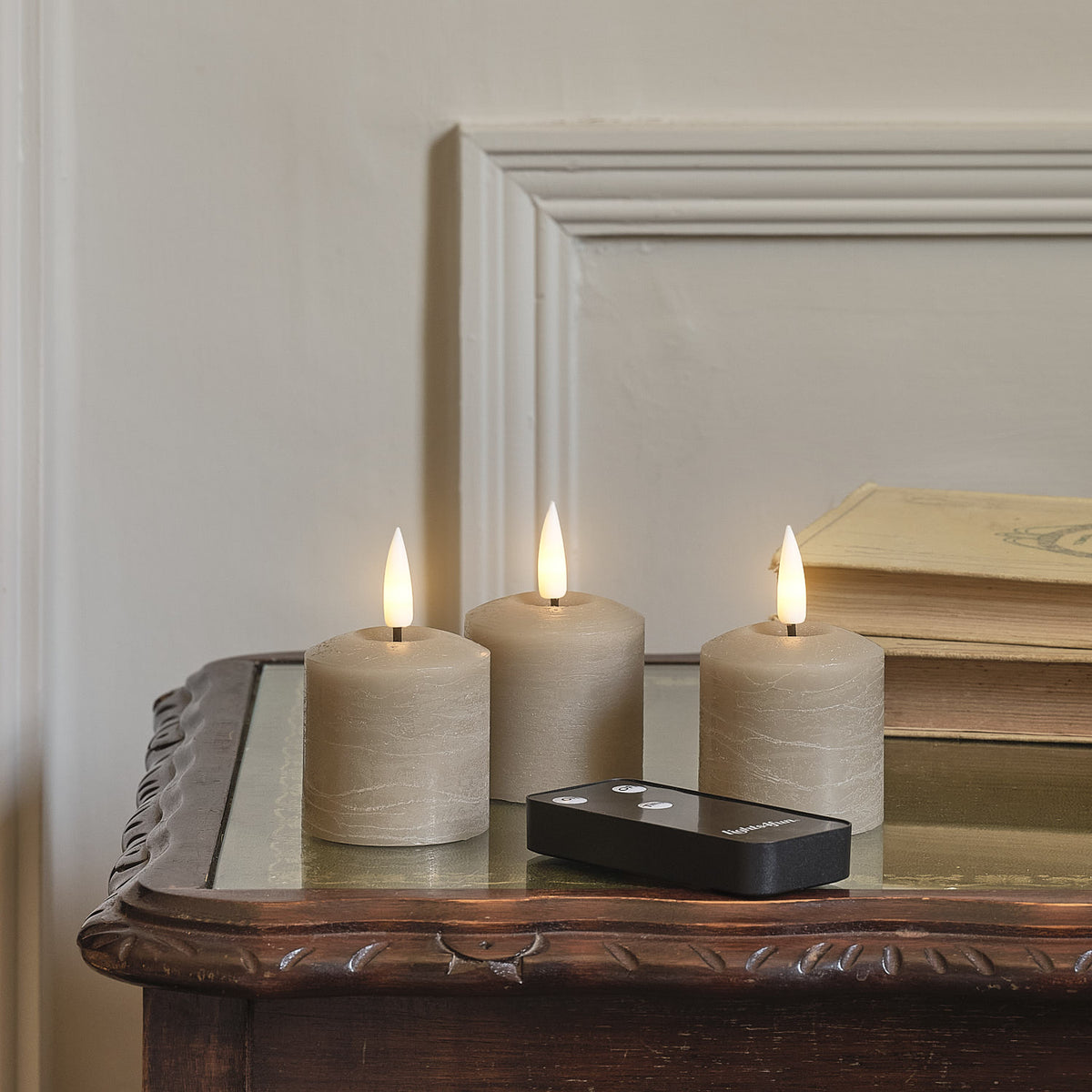 3 TruGlow® LED-Votivkerzen in Taupe mit Fernbedienung