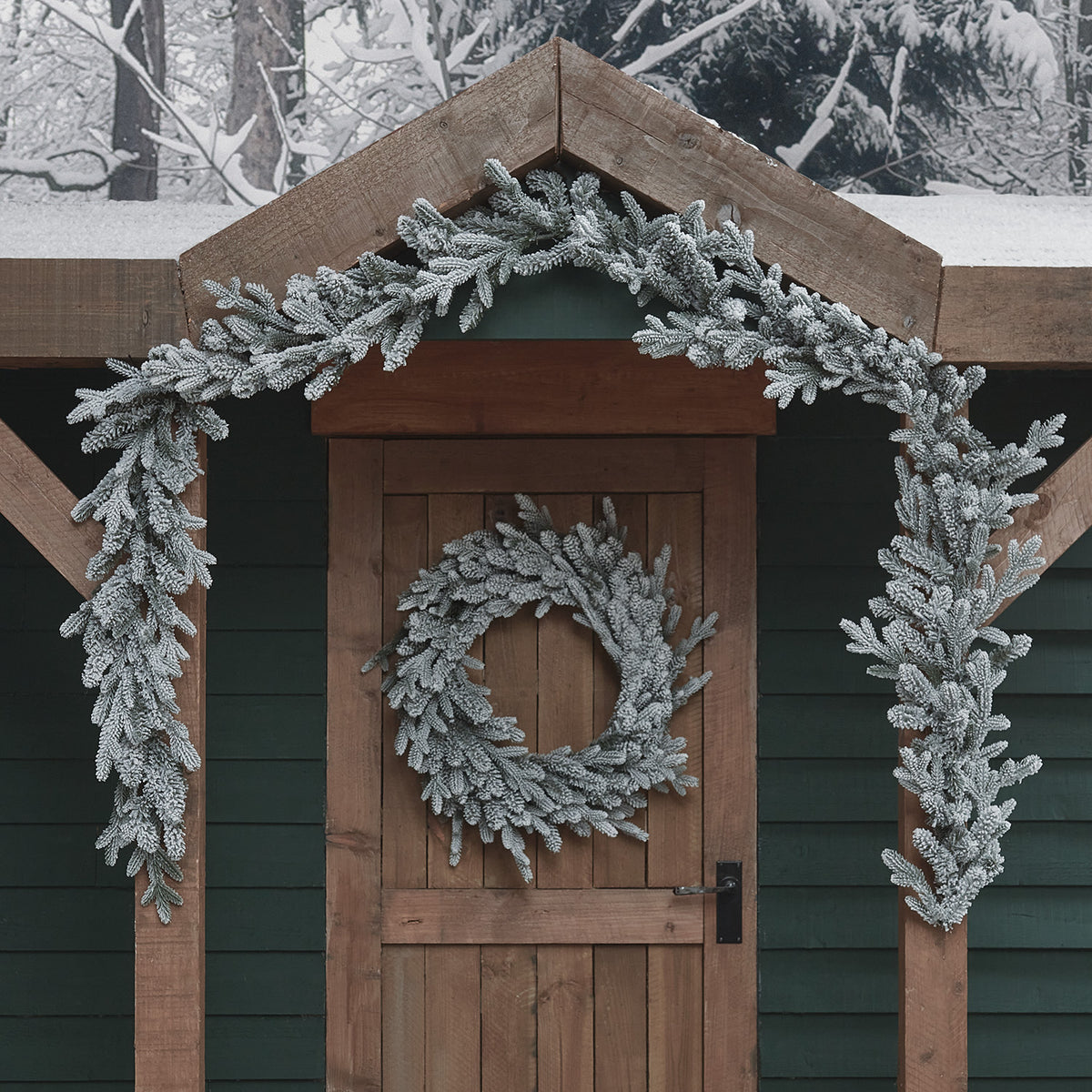 60cm verschneiter Outdoor-Kranz und Weihnachtsgirlande mit Beleuchtung
