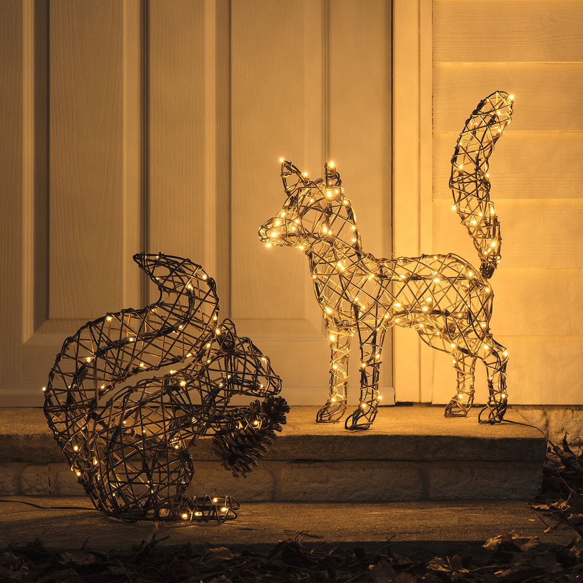 2er-Set Sherwood Rattan LED-Gartenfiguren Fuchs & Eichhörnchen mit 160