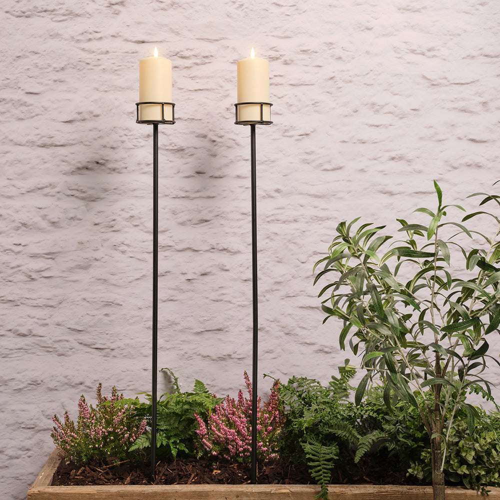 2er Set aus Stableuchte und TruGlow® Stumpenkerze