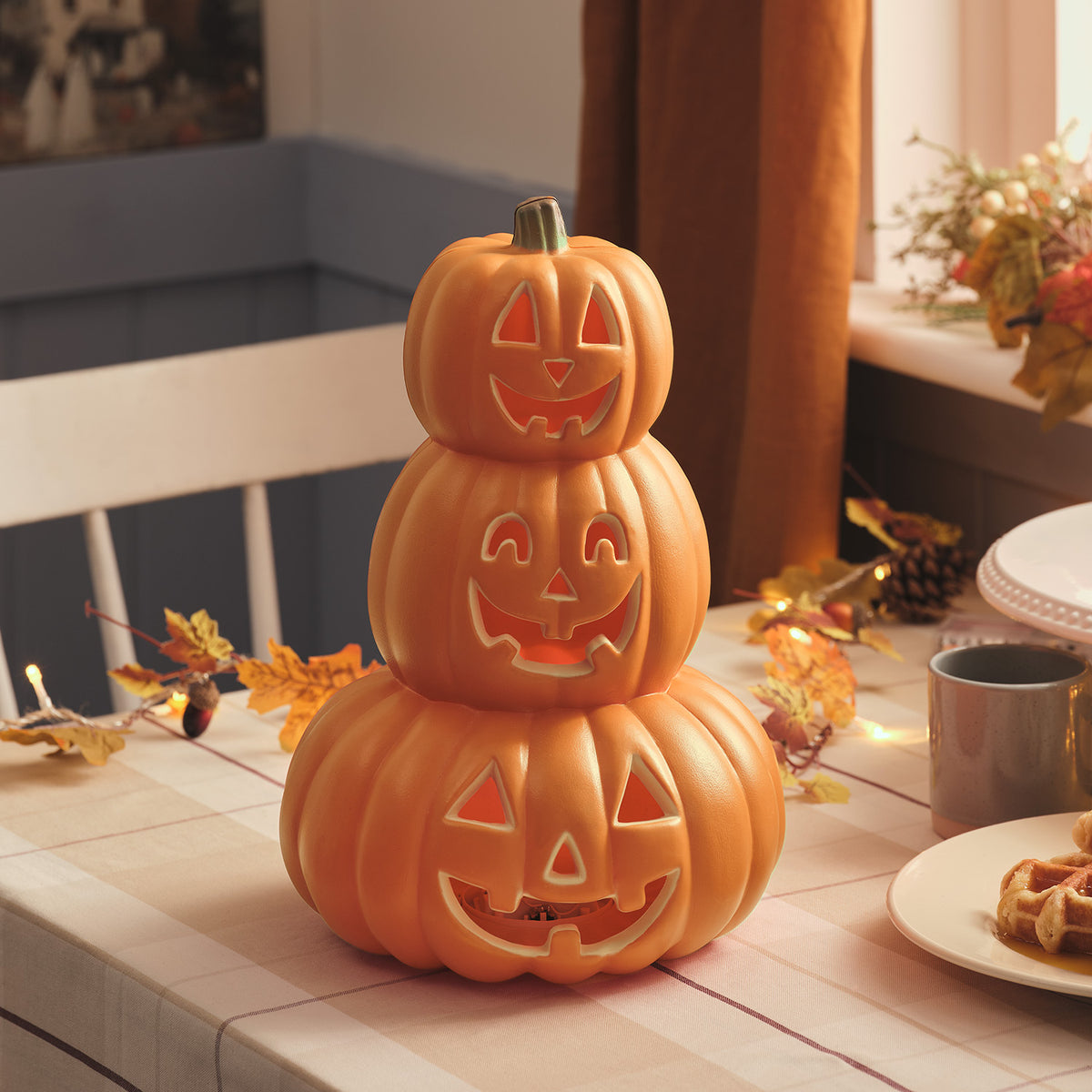 34 cm gestapelte LED-Halloween-Kürbisdeko