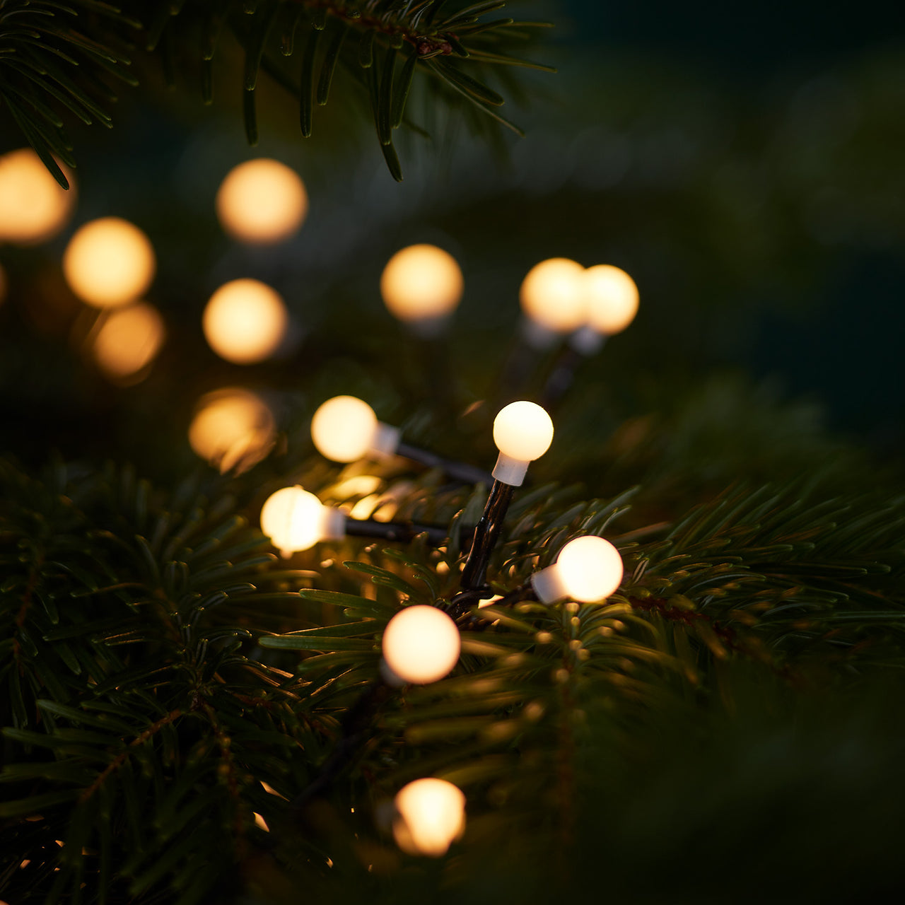 500er LED Kugel Cluster Lichterkette warmweiß