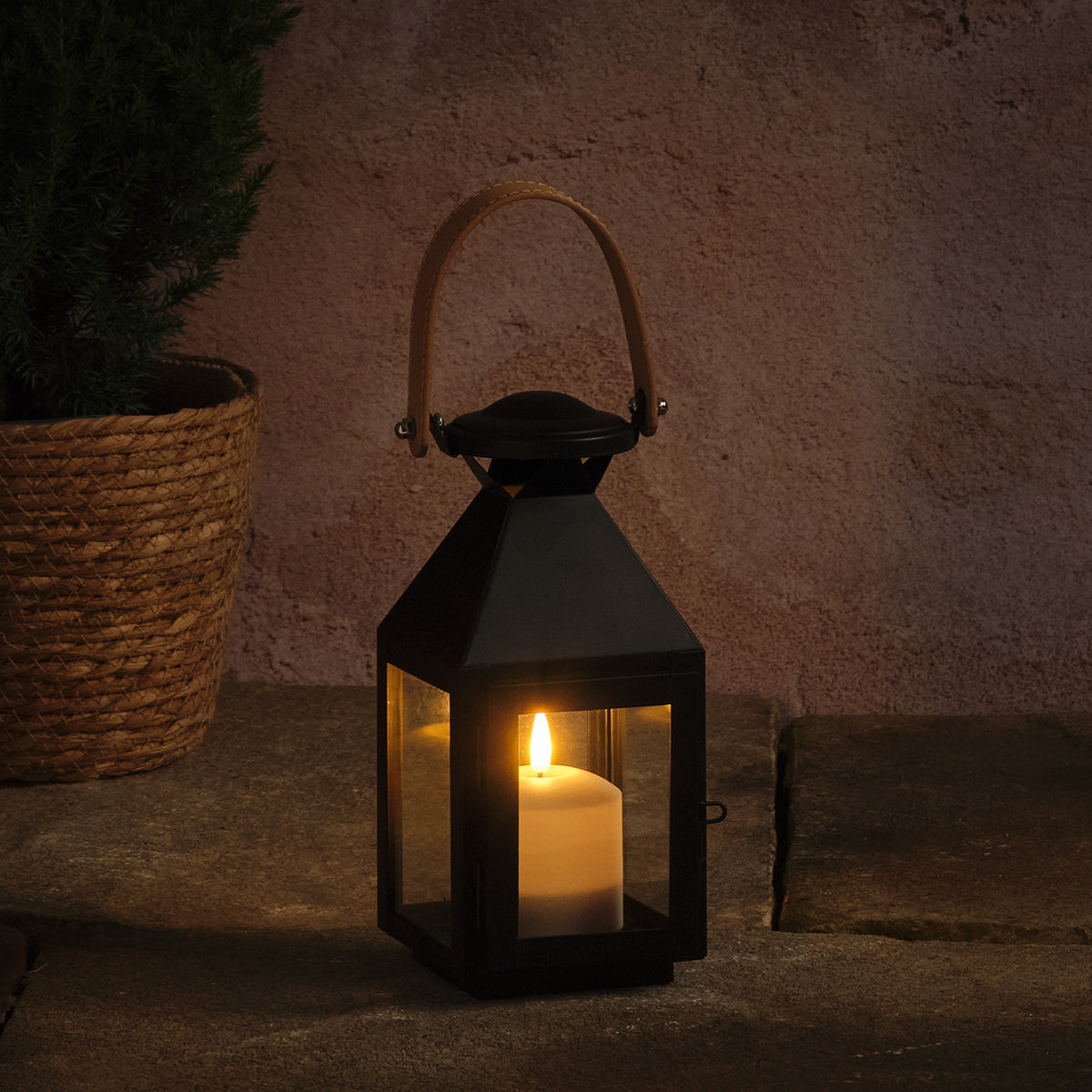 Kleine „Brixham“ TruGlow® LED-Laterne mit Ledergriff