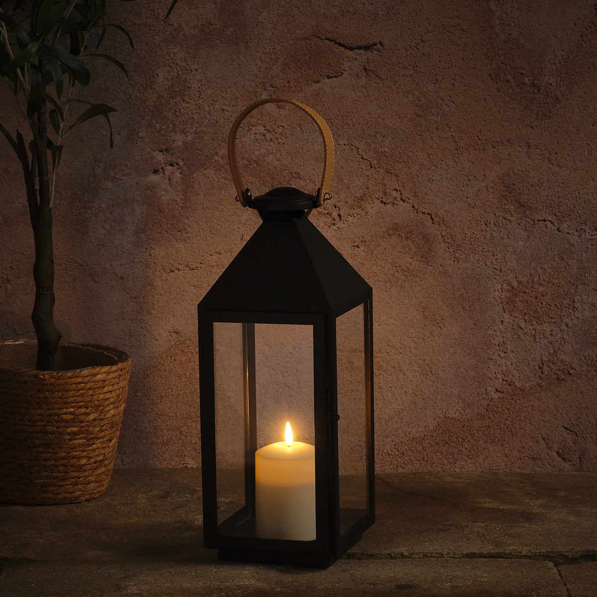 Schwarze „Brixham“ TruGlow® LED-Laterne mit Ledergriff