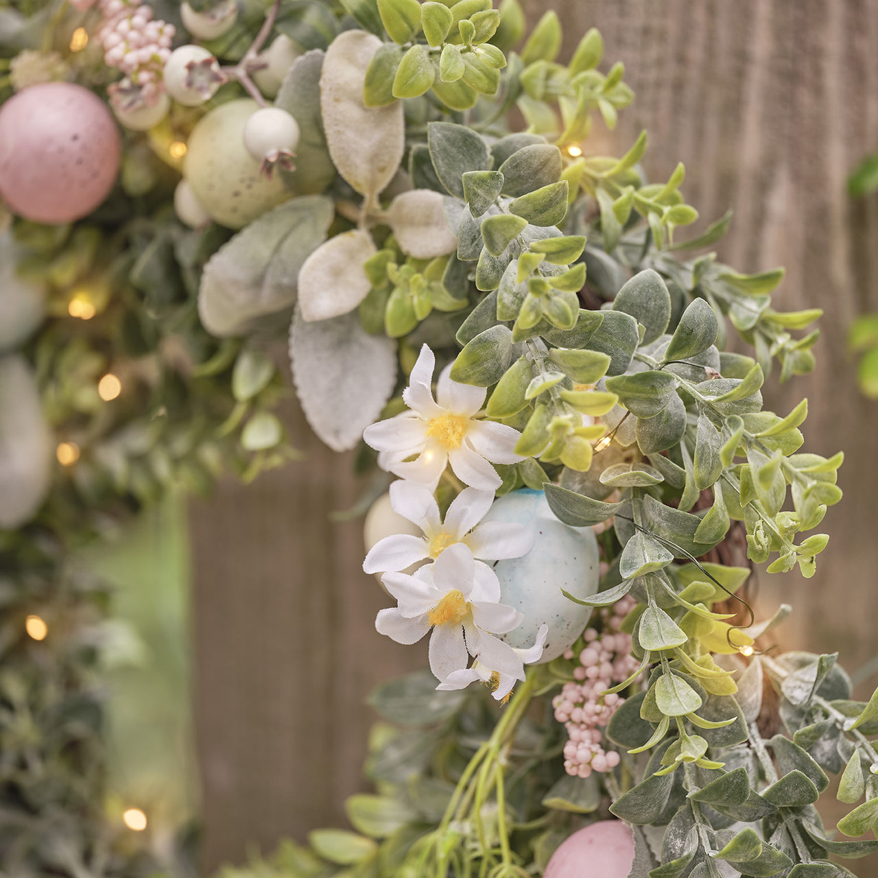 50cm Osterkranz Ostereier mit LED-Mikro-Lichterkette & Timer