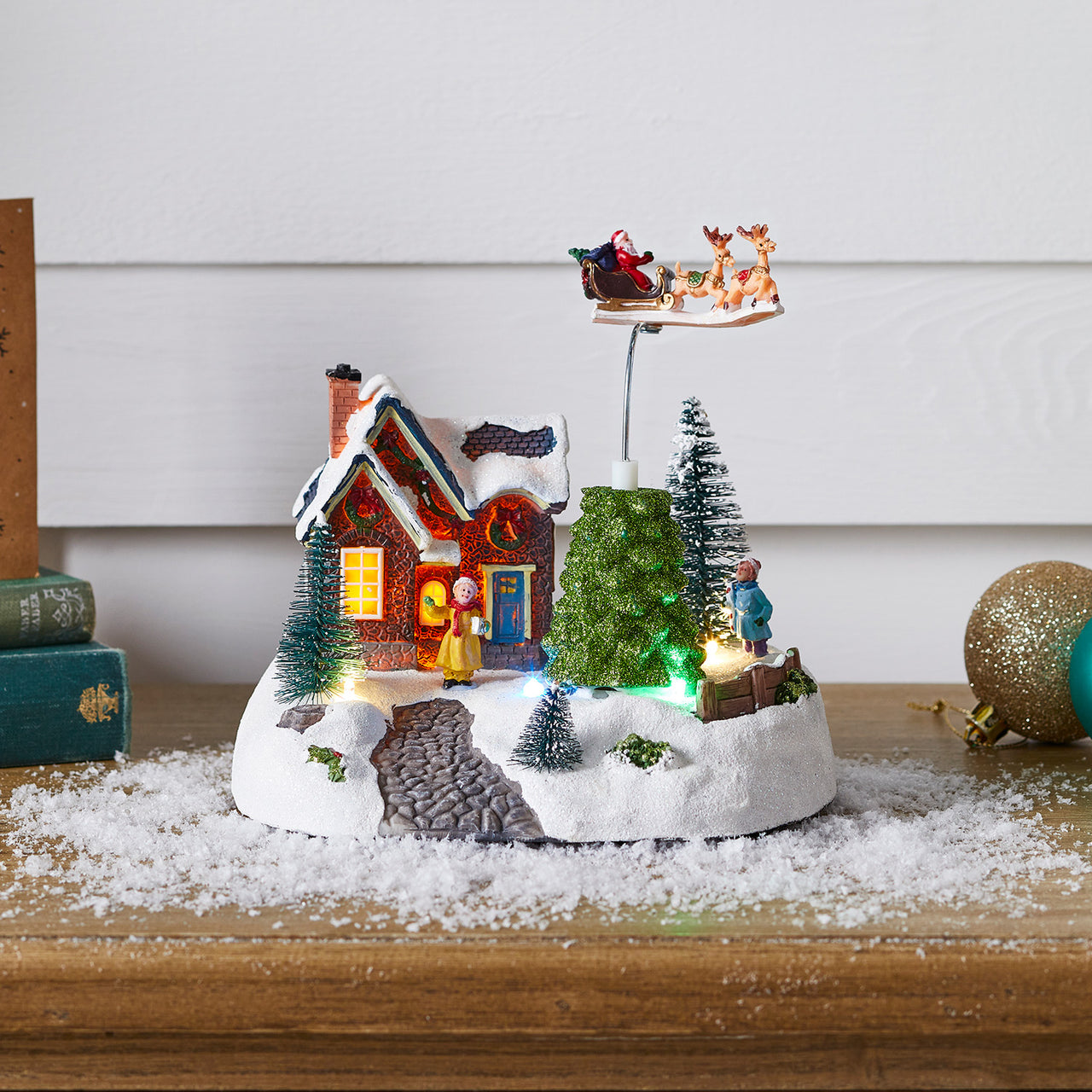 LED Weihnachtsdorf Weihnachtsmann mit Schlitten