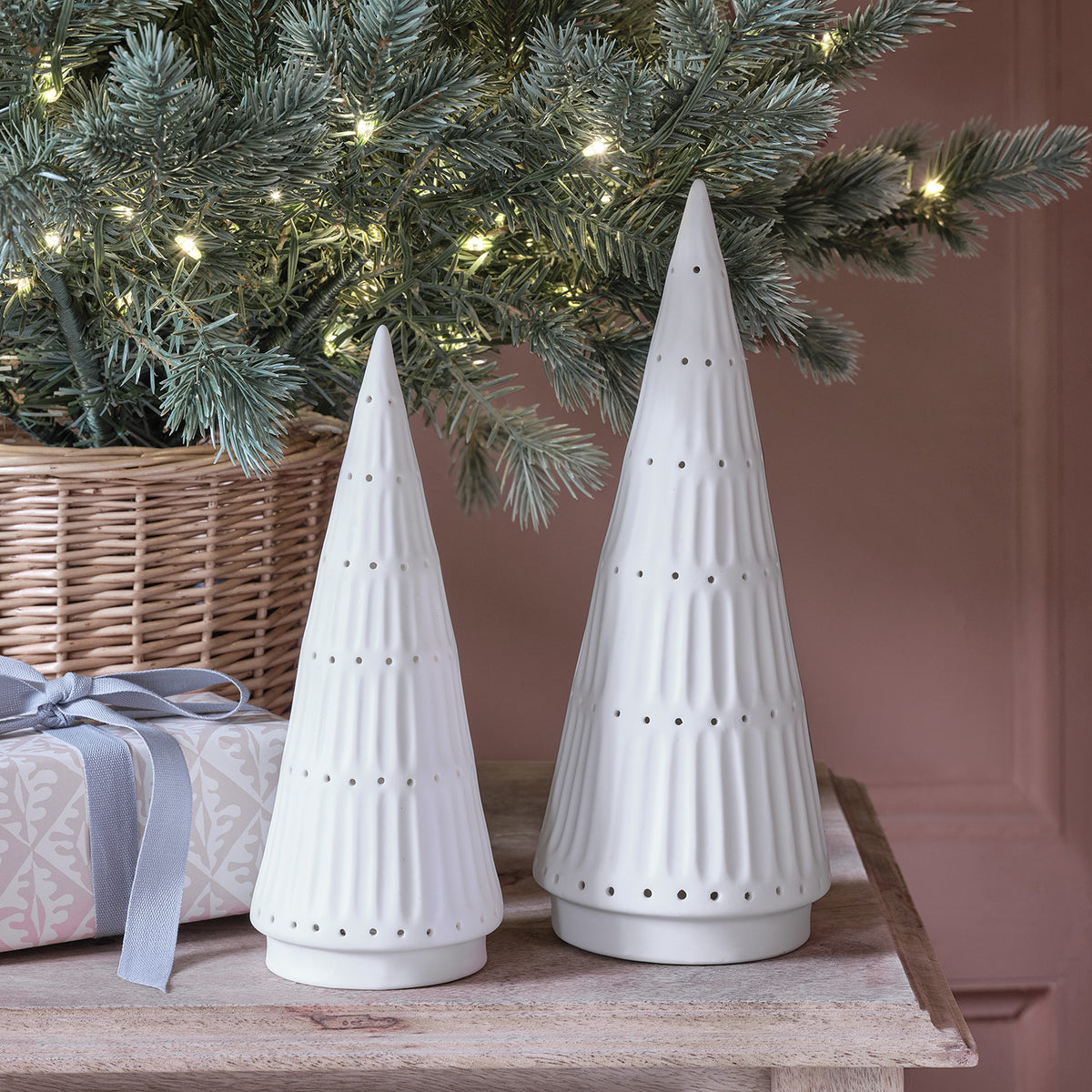 2er Set LED Weihnachtsbäume aus Keramik