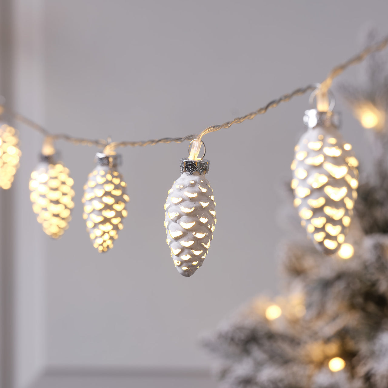10er LED Lichterkette Tannenzapfen