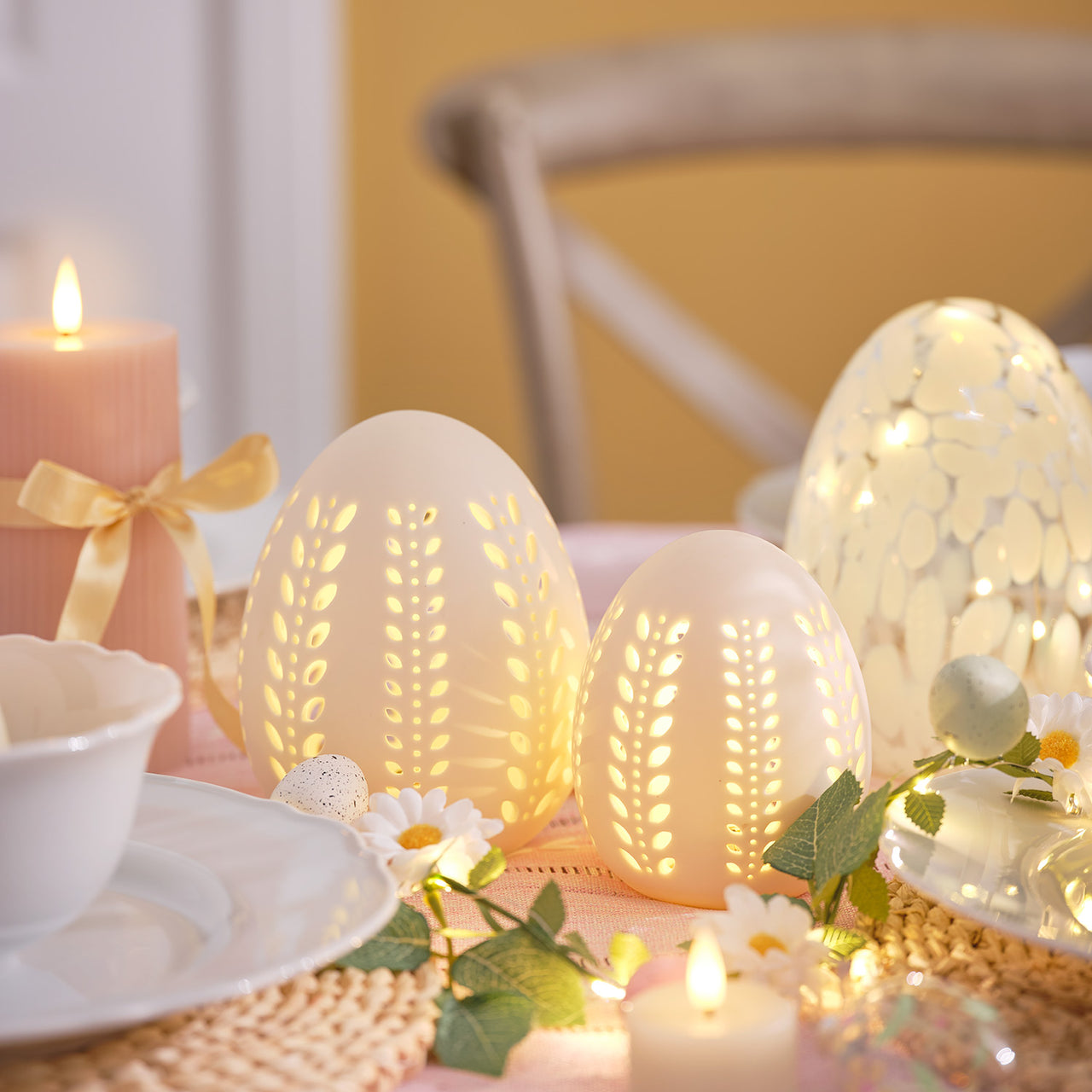 2er Set LED-Porzellan-Eier mit Timer warmweiß