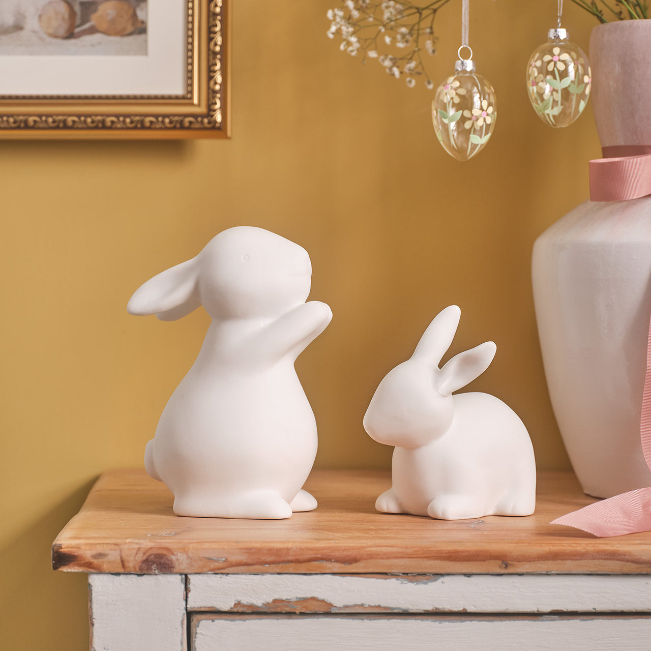 2er Set LED-Osterhasen aus Porzellan mit Timer