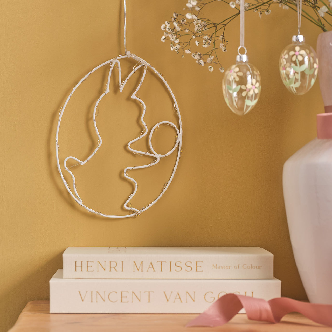 LED-Osterei zum Aufhängen mit Mikrolichtern in weiß