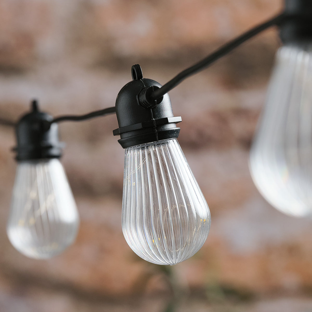 Mikro-LED-Lichterkette mit geriffelten Glühbirnen