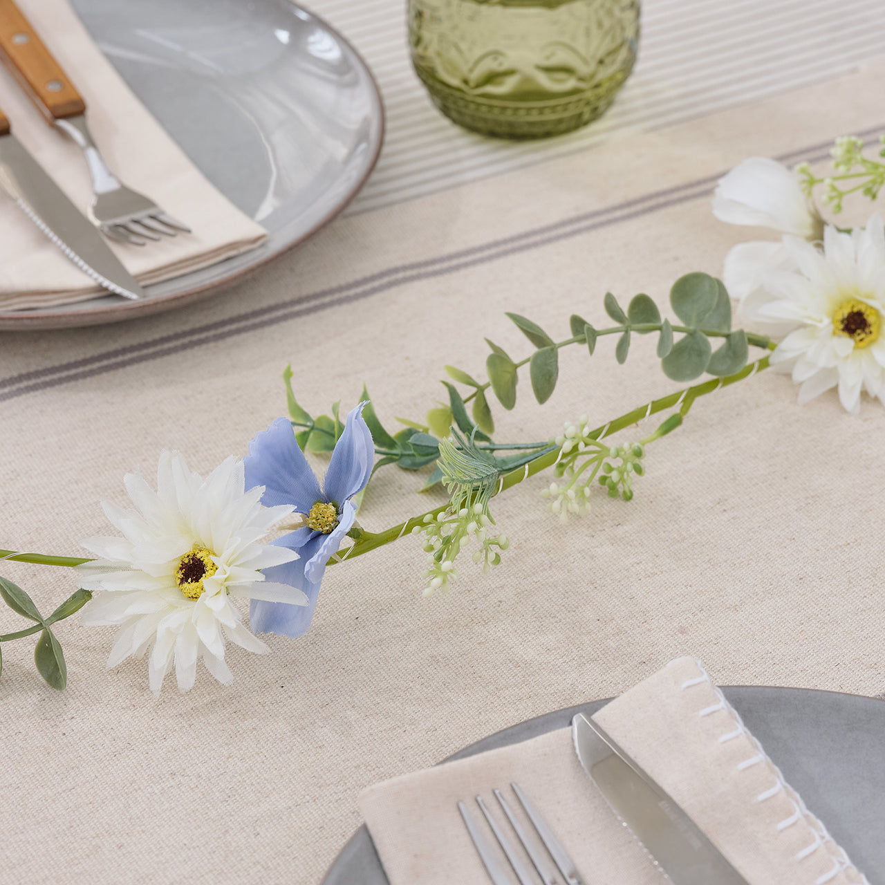 LED-Blumengirlande mit warmweißen Mikro-LEDs in Blau & Weiß