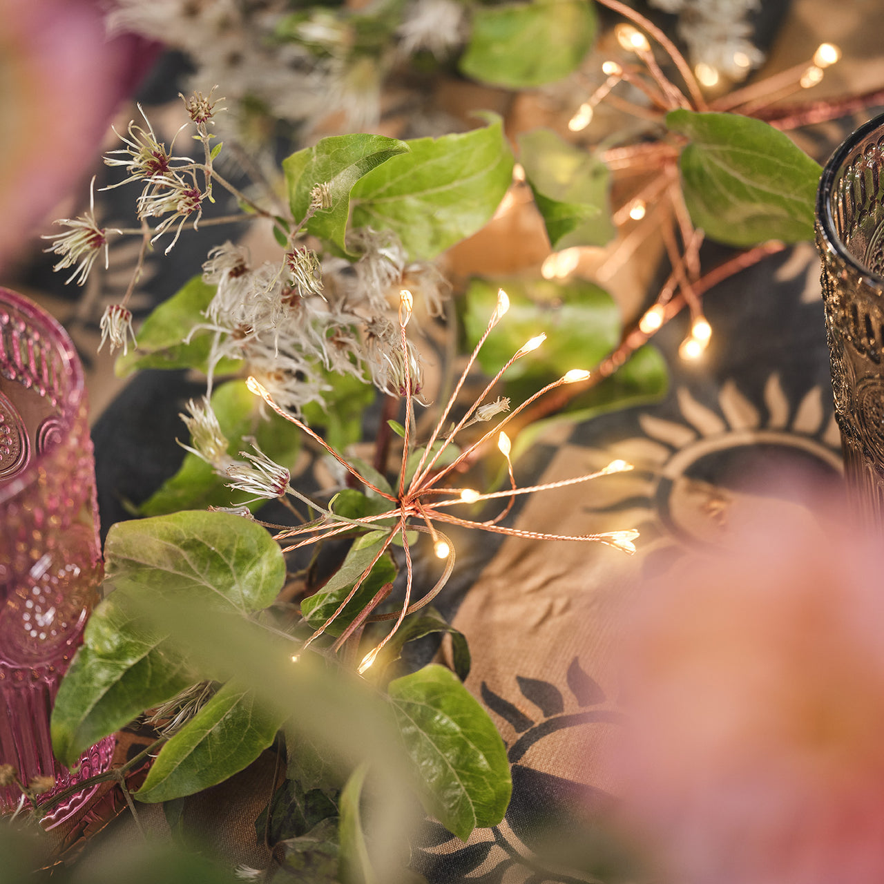 "Feuerwerk"-Lichtergirlande mit 150 Mikro-LEDs dekoriert mit Blättern