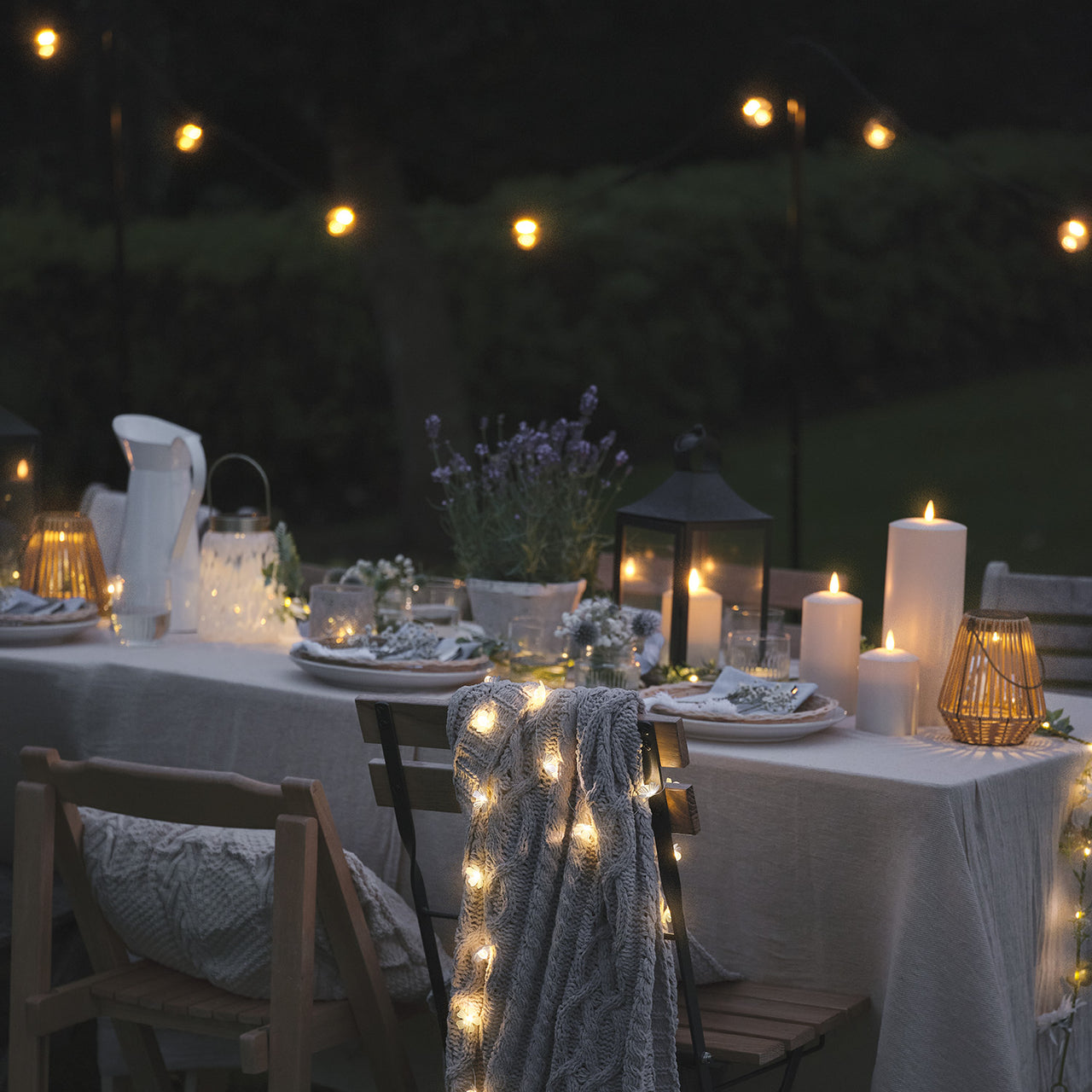 Blaue & weiße Mikro-LED-Blumenlichterkette Warmweiß mit Timer