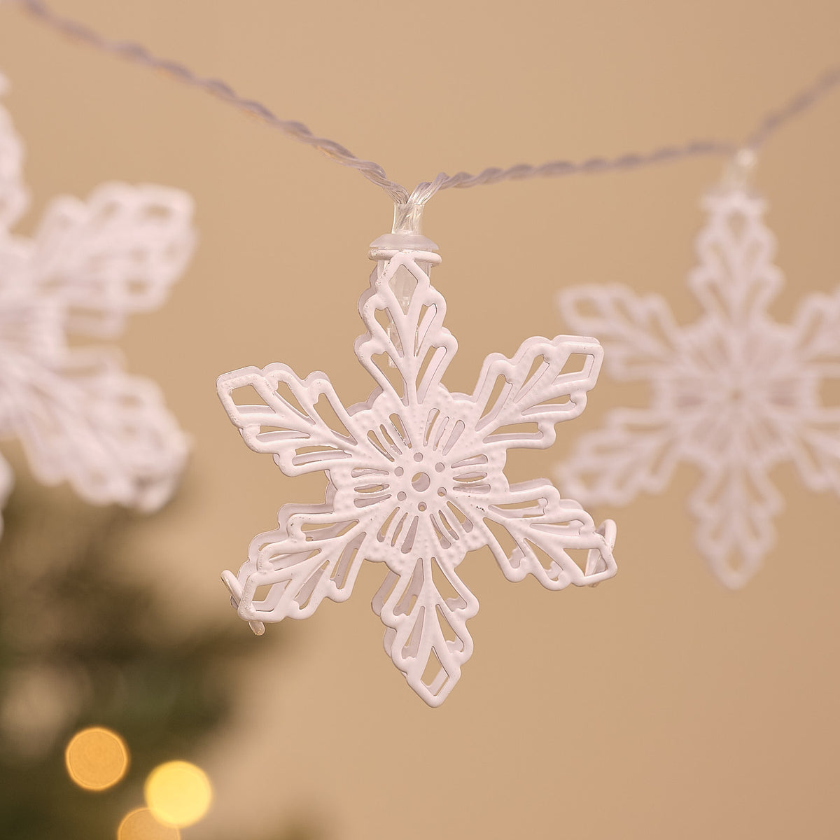 Warmweiße LED-Schneeflocken-Lichterkette mit 20 Metall-Schneeflocken
