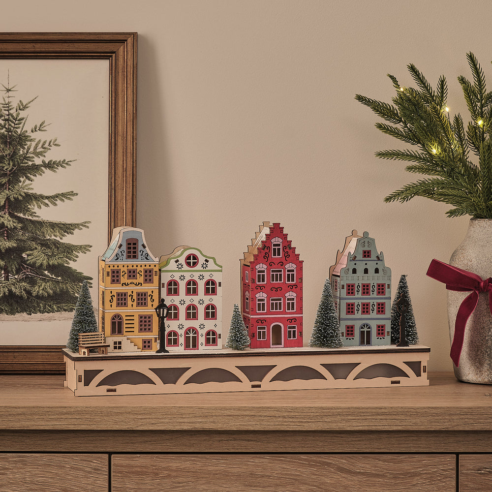 LED-Winterdorf aus Holz mit warmweißen LEDs