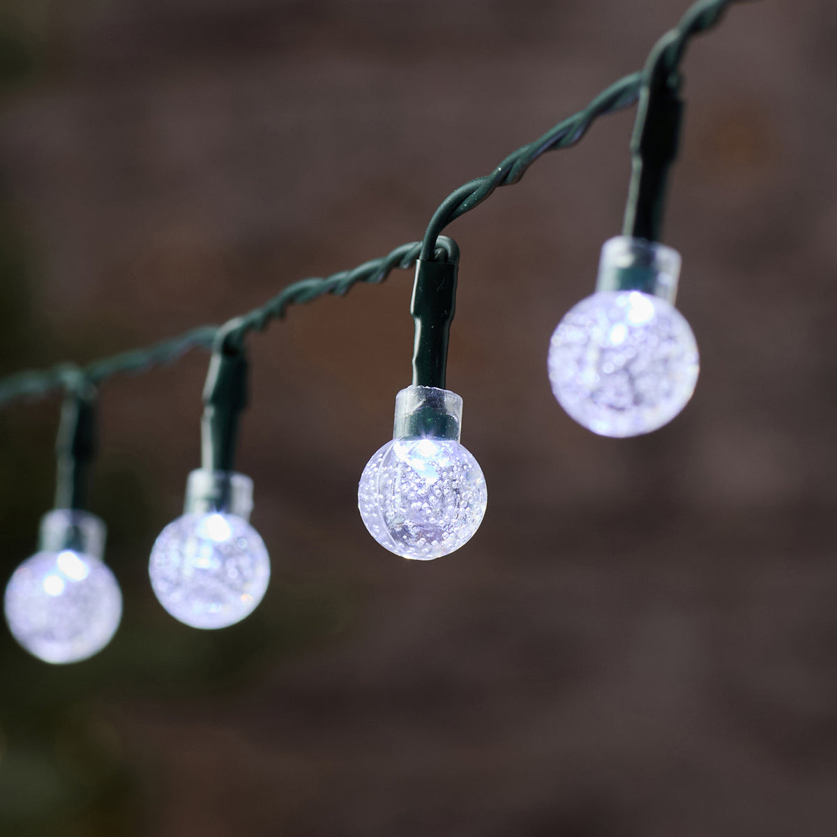 Zweifarbige LED-Lichterkette Bubble Ball mit 50 LEDs für außen
