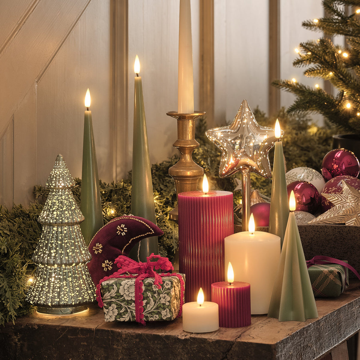 21 cm LED-Deko-Tannenbaum aus Glas, Grün im Antik-Look