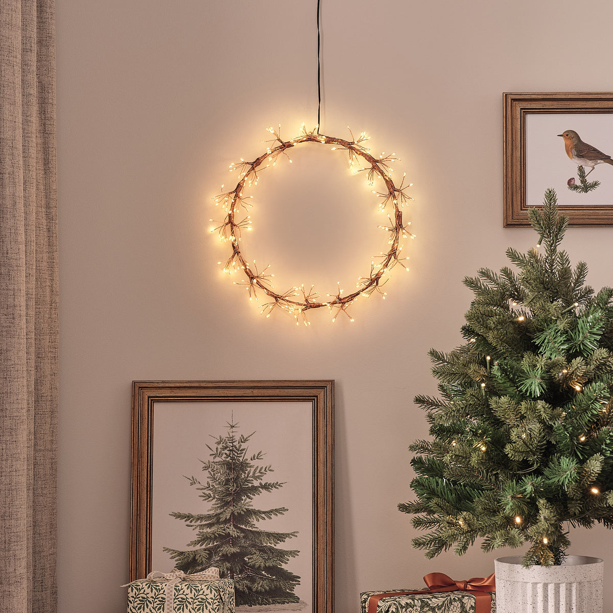 Goldener Starburst LED-Lichterkranz außen mit 256 Mikro-LEDs 25 cm