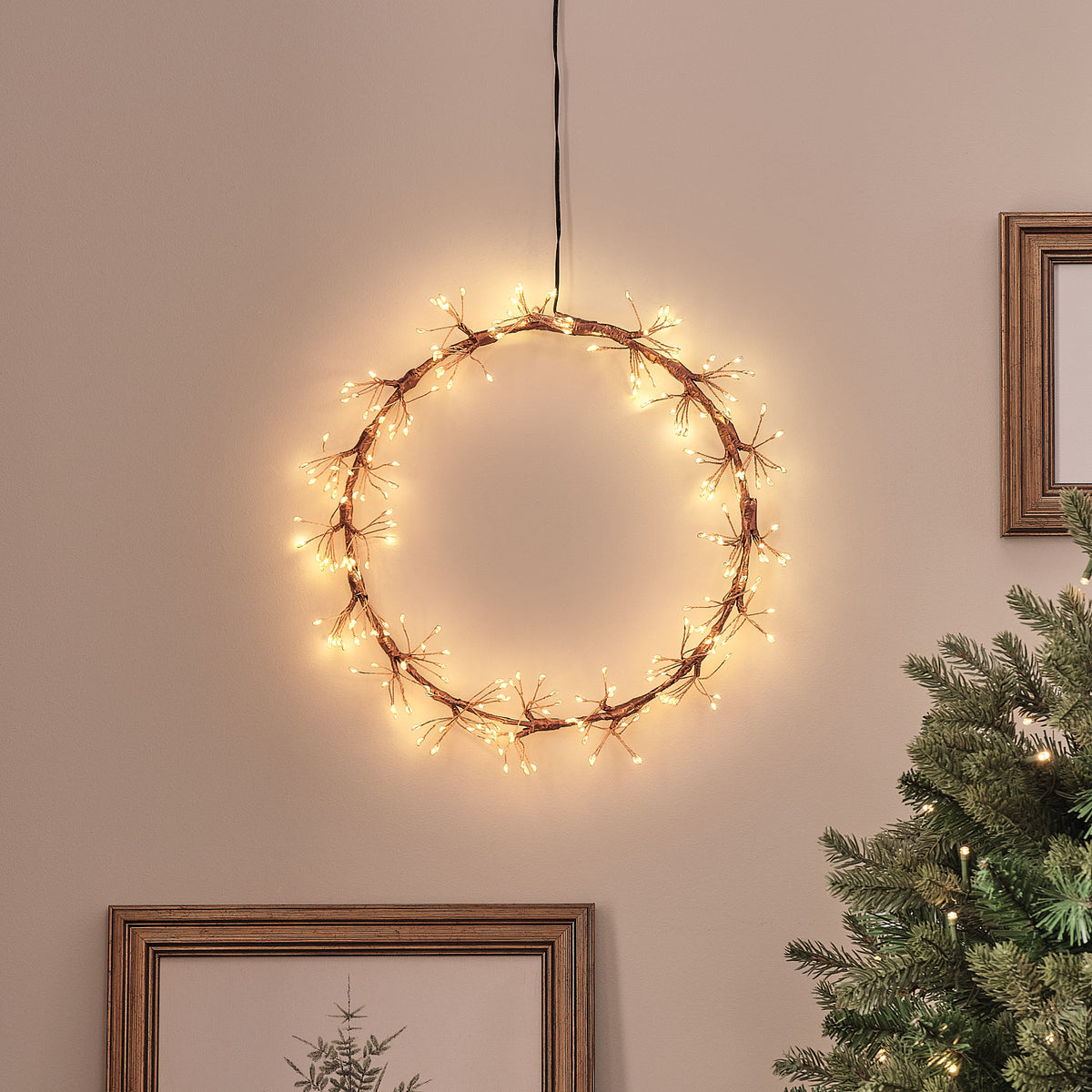 Goldener Starburst LED-Lichterkranz außen mit 256 Mikro-LEDs 25 cm