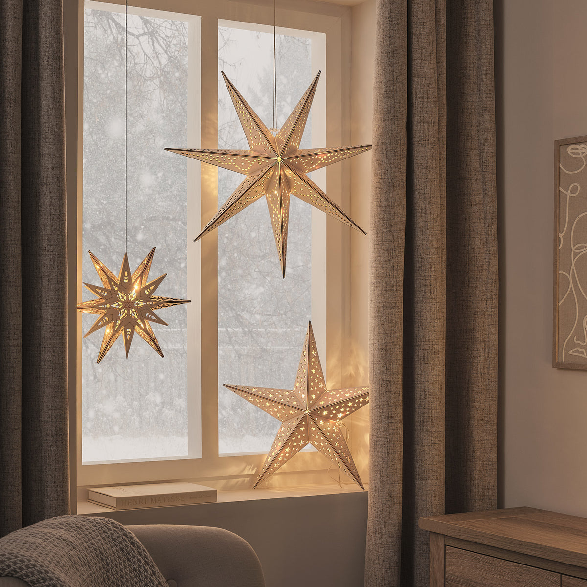 3er-Set LED-Holzsterne in Gold zum Aufhängen mit Fernbedienung