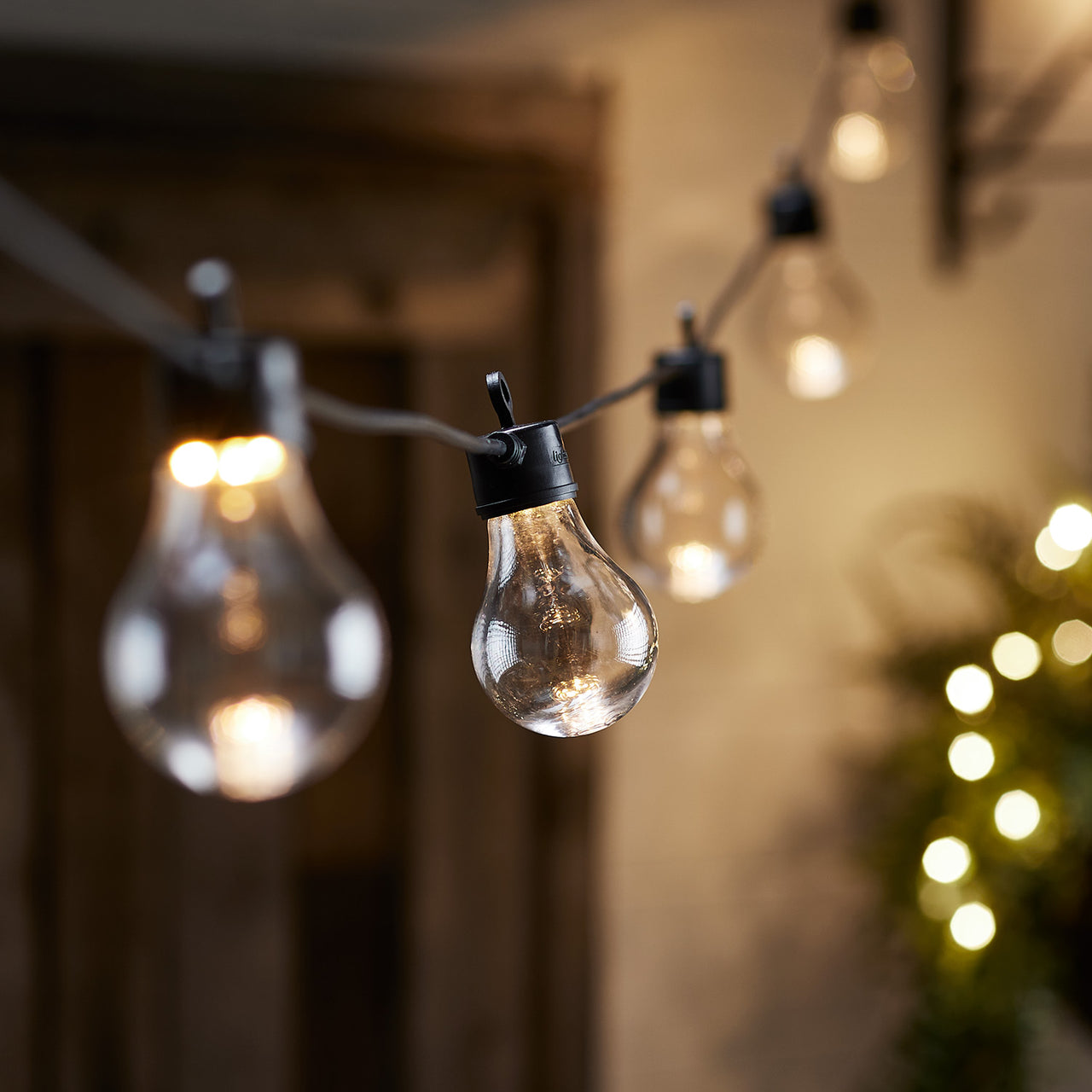 Core Connect 65m 130er Party Lichterkette warmweiß koppelbar schwarzes Kabel