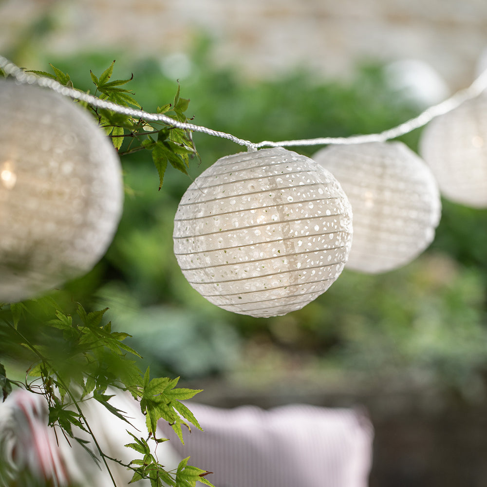 10er große Lampion Lichterkette Cut-Out Muster koppelbar wetterfest