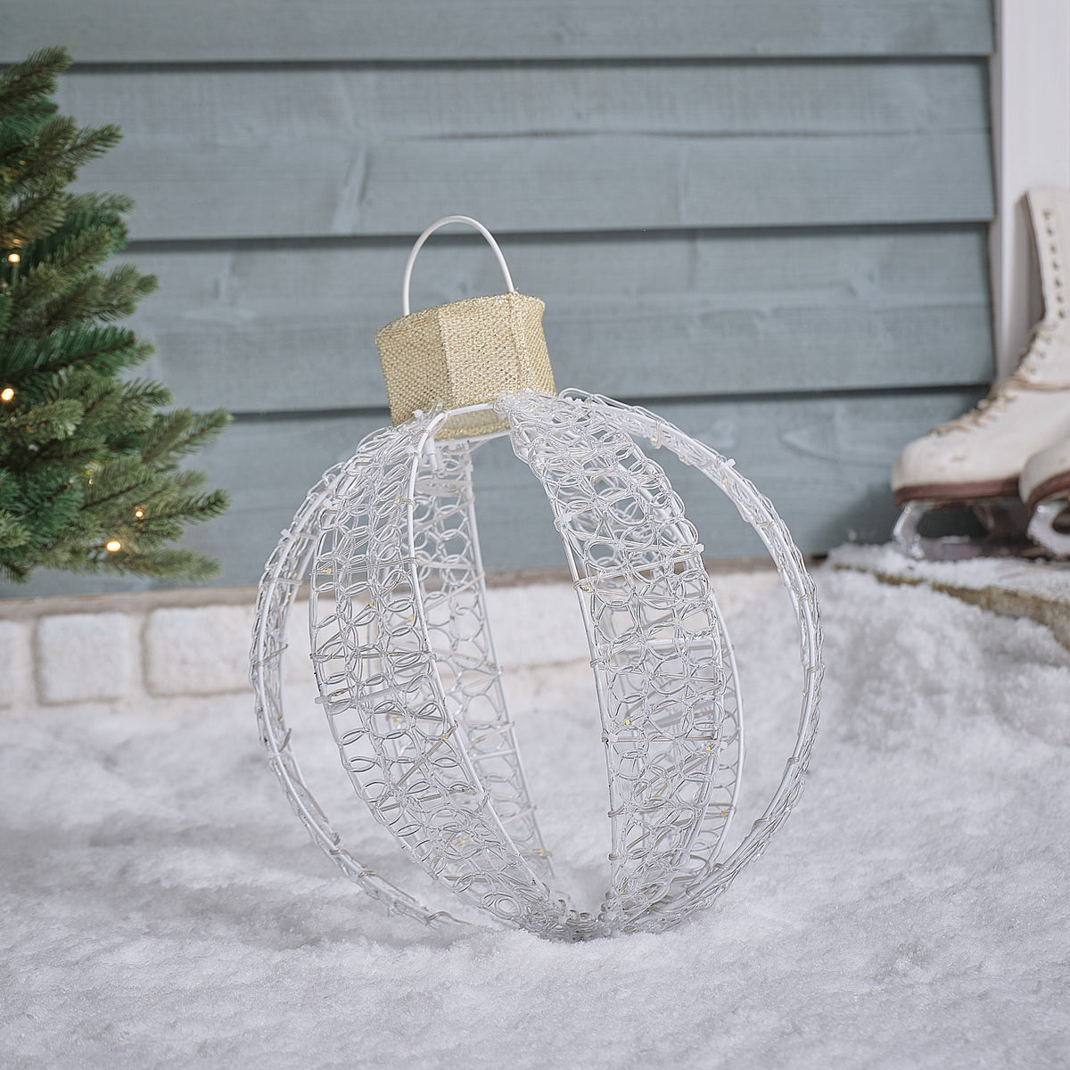 LED-Weihnachtskugel für Außen, 38,5 cm, 90 warmweiße LEDs