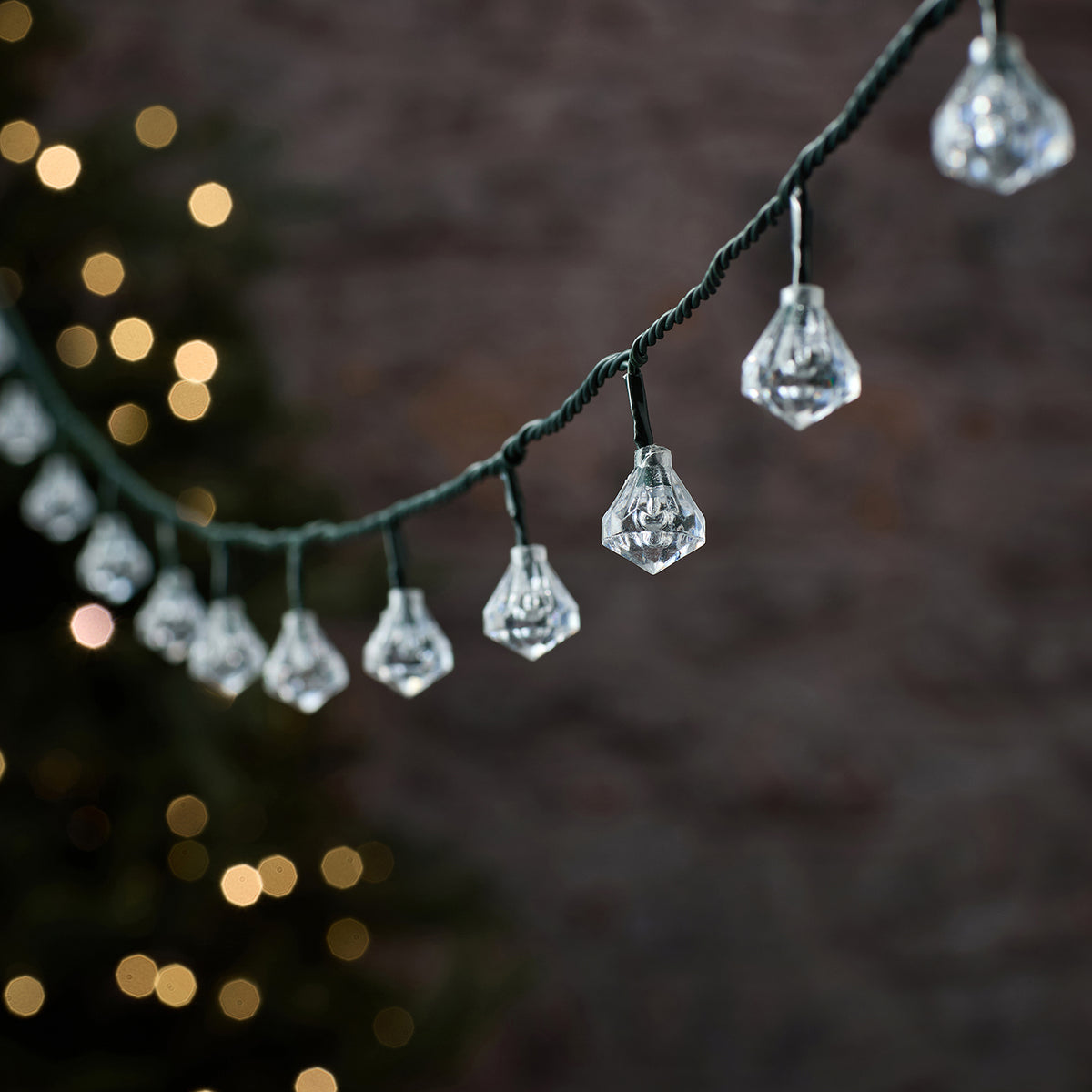 15m koppelbare LED-Lichterkette mit 150 pastellfarbenen LEDs für den Außenbereich