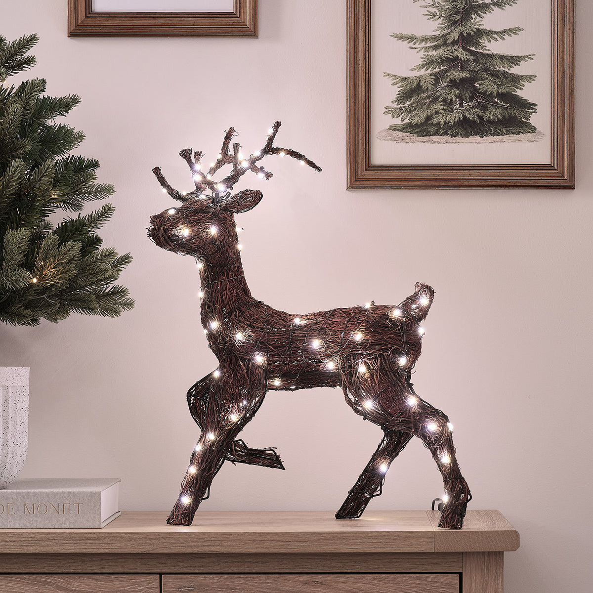 52 cm Bicolor LED-Hirsch Helmsley in Naturzweig-Optik