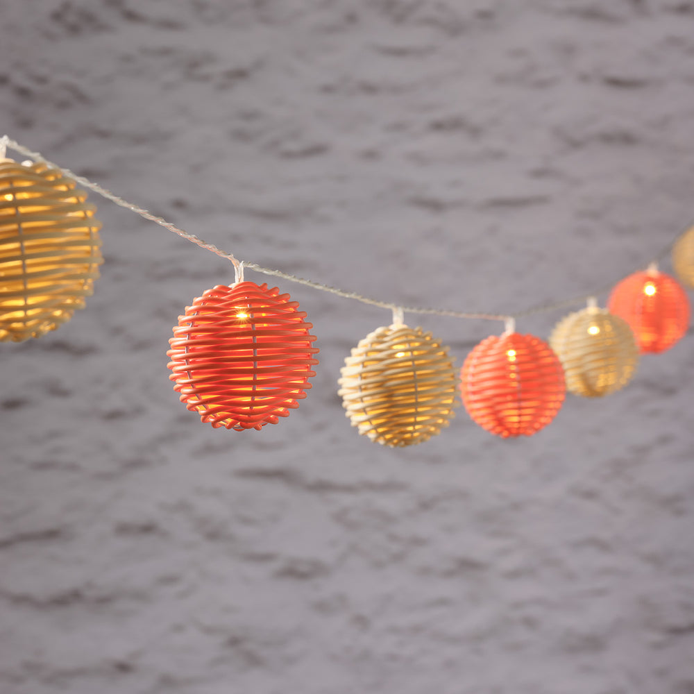 10er LED Solar Lichterkette Rattan Kugeln bunt