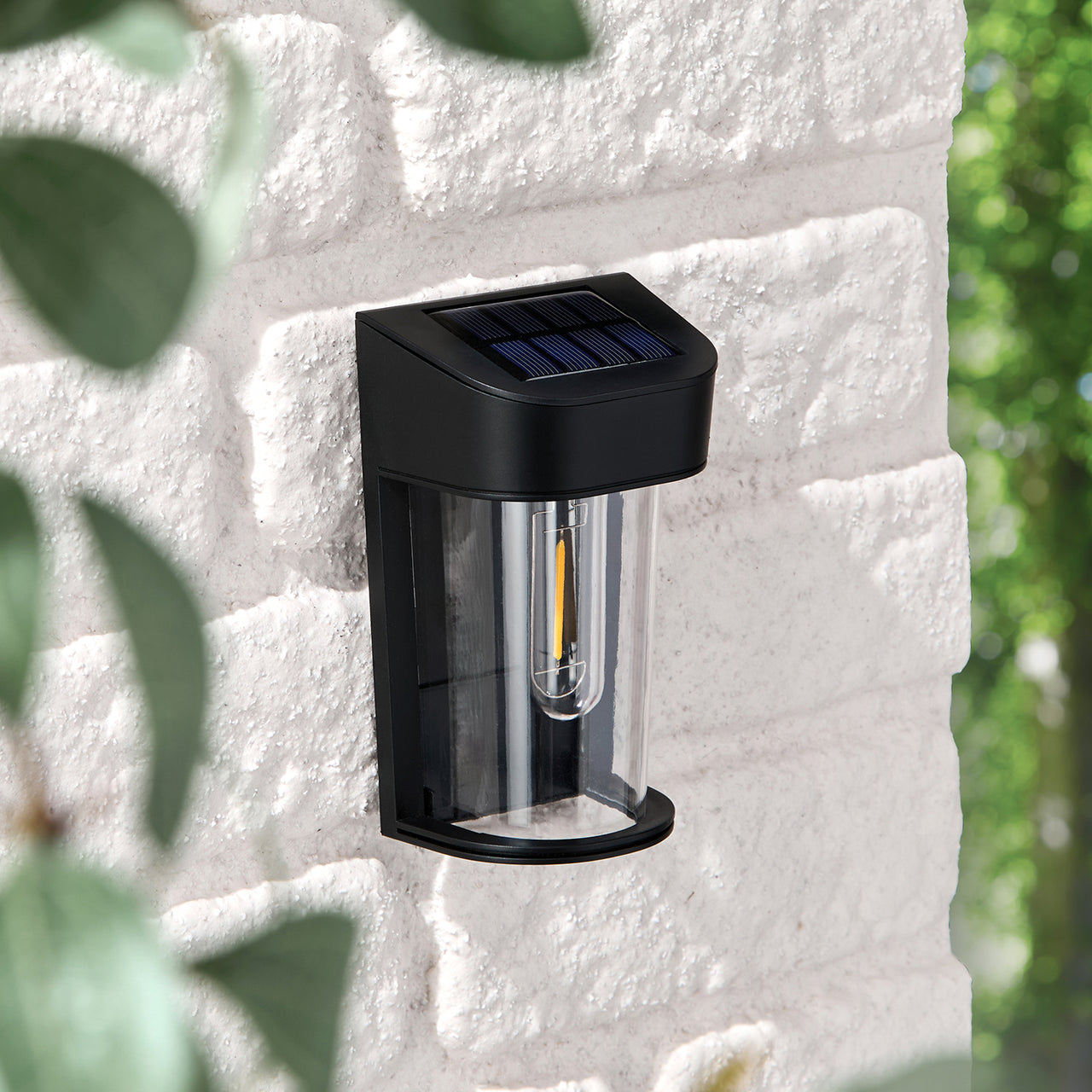 Audley Schwarze Mini Solar-Wandleuchte mit warmweißer LED