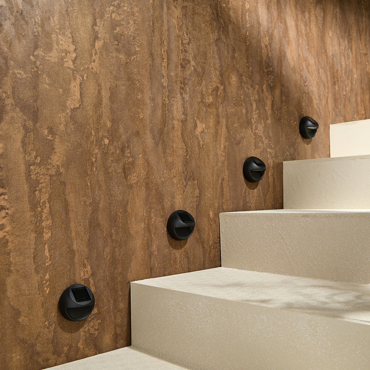 4er Set Warmweiße Mini Solarleuchten für Zaun, Beetkante & Treppe