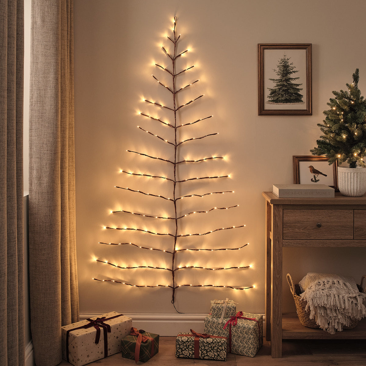 1,5 m LED-Wandbaum in Gold mit 144 Mikro-LEDs und Timer für Außenbereich