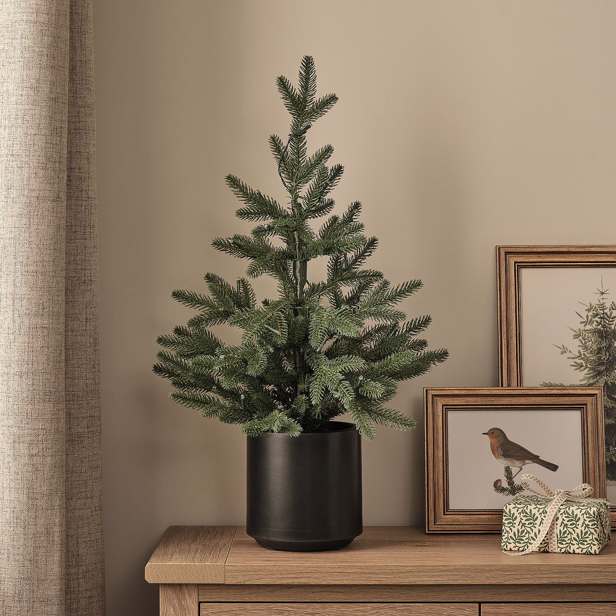 60cm beleuchteter Fichten-Weihnachtsbaum im Topf mit warmweißen LEDs